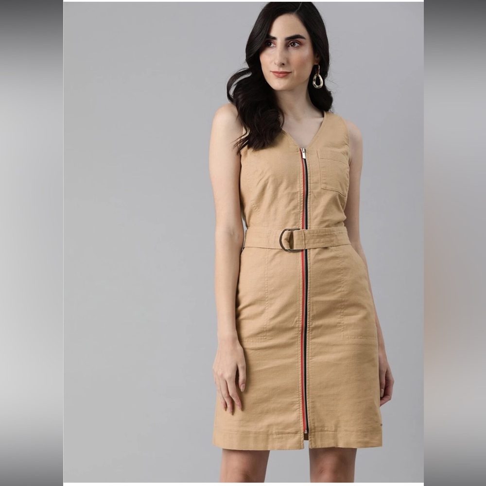 EUC Tommy Hilfiger zip up dress!